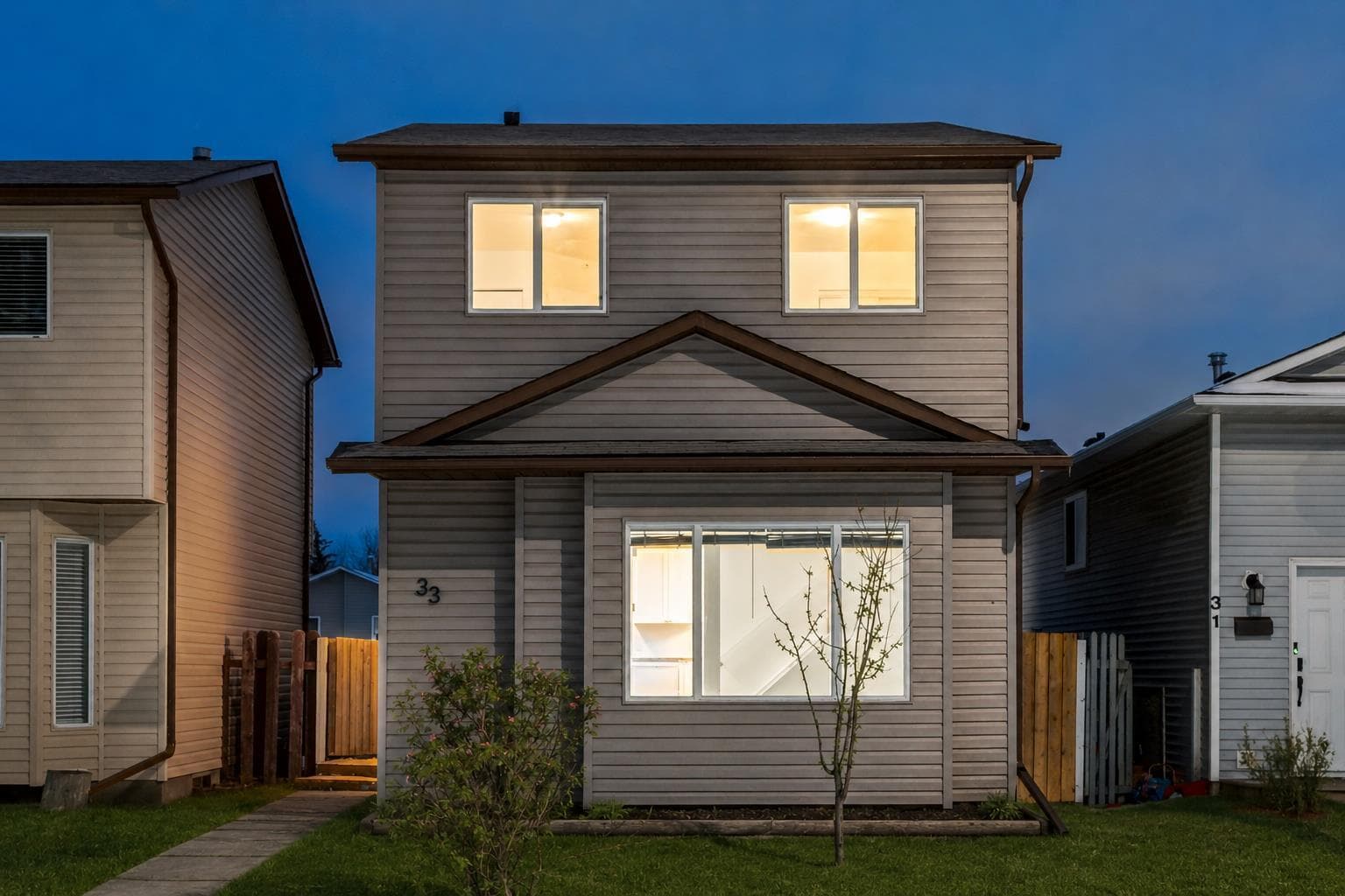 33 Martindale Court NE — photo 1