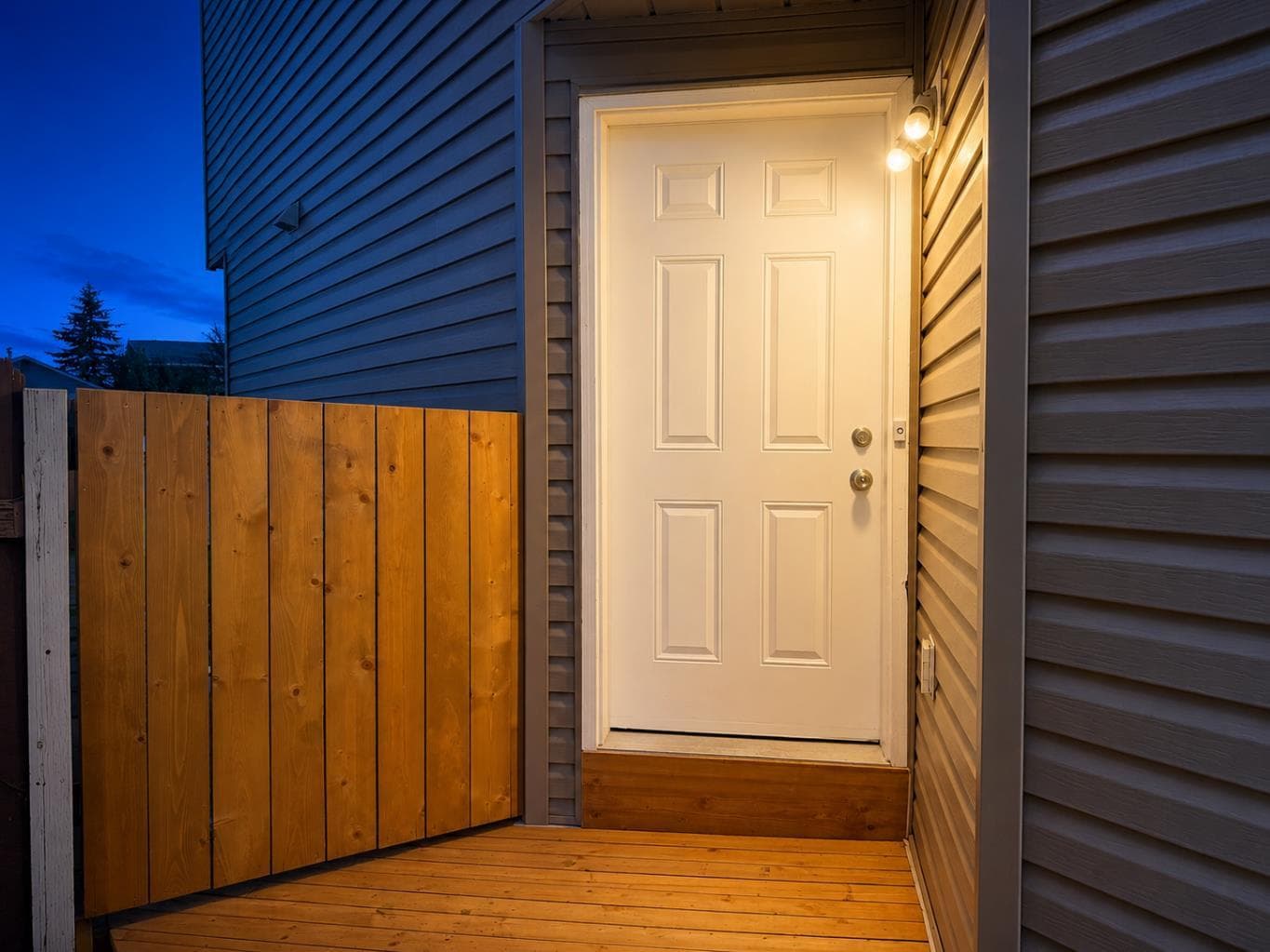 33 Martindale Court NE — photo 2