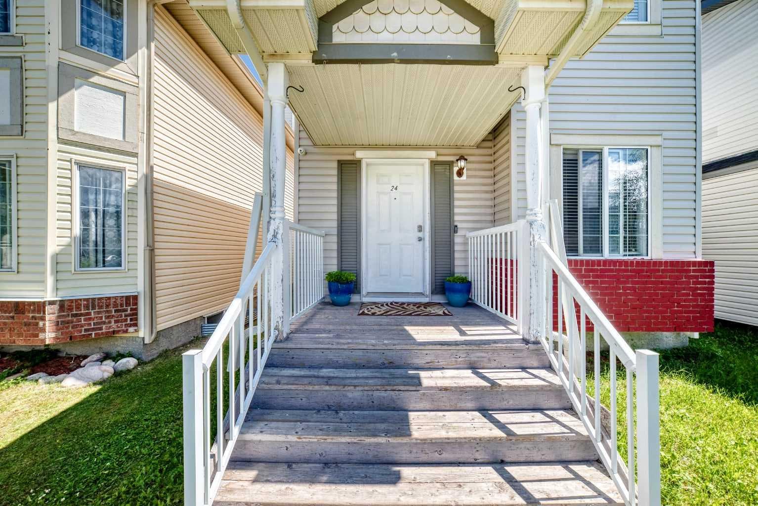 24 Taralake Road NE — photo 2