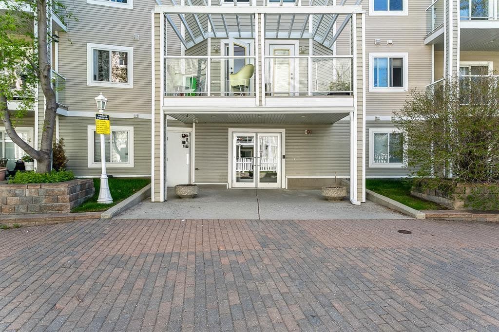 305, 290 Shawville Way SE — photo 1