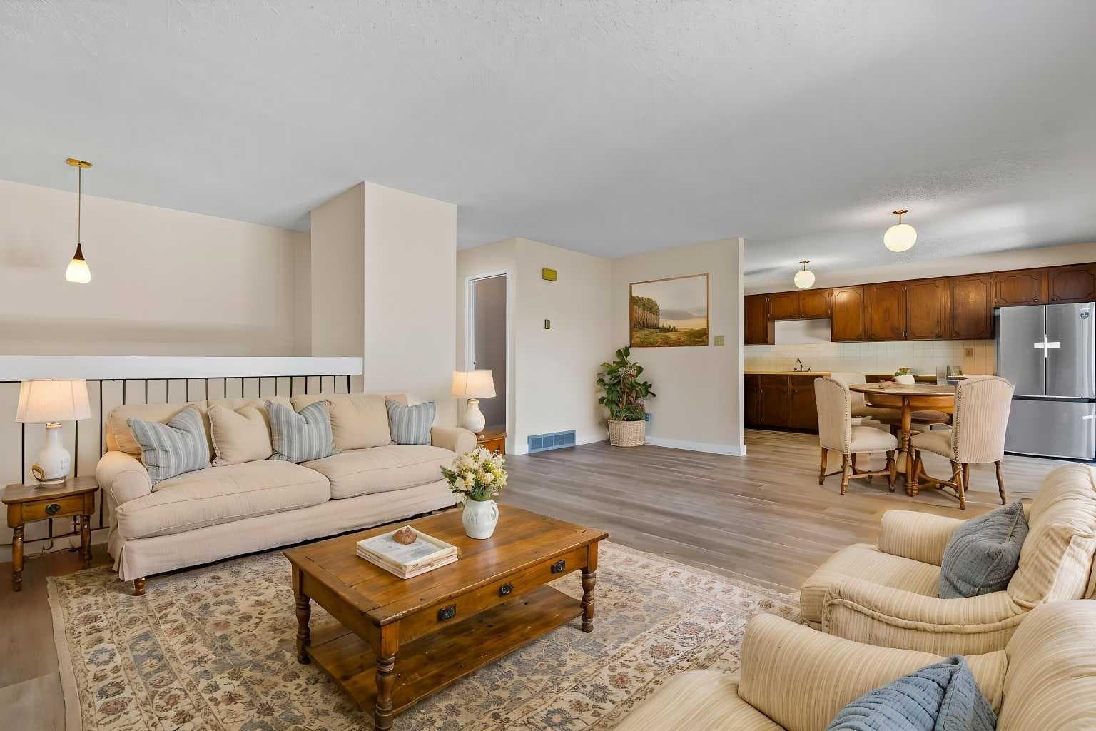 101 Sabrina Way SW — photo 2