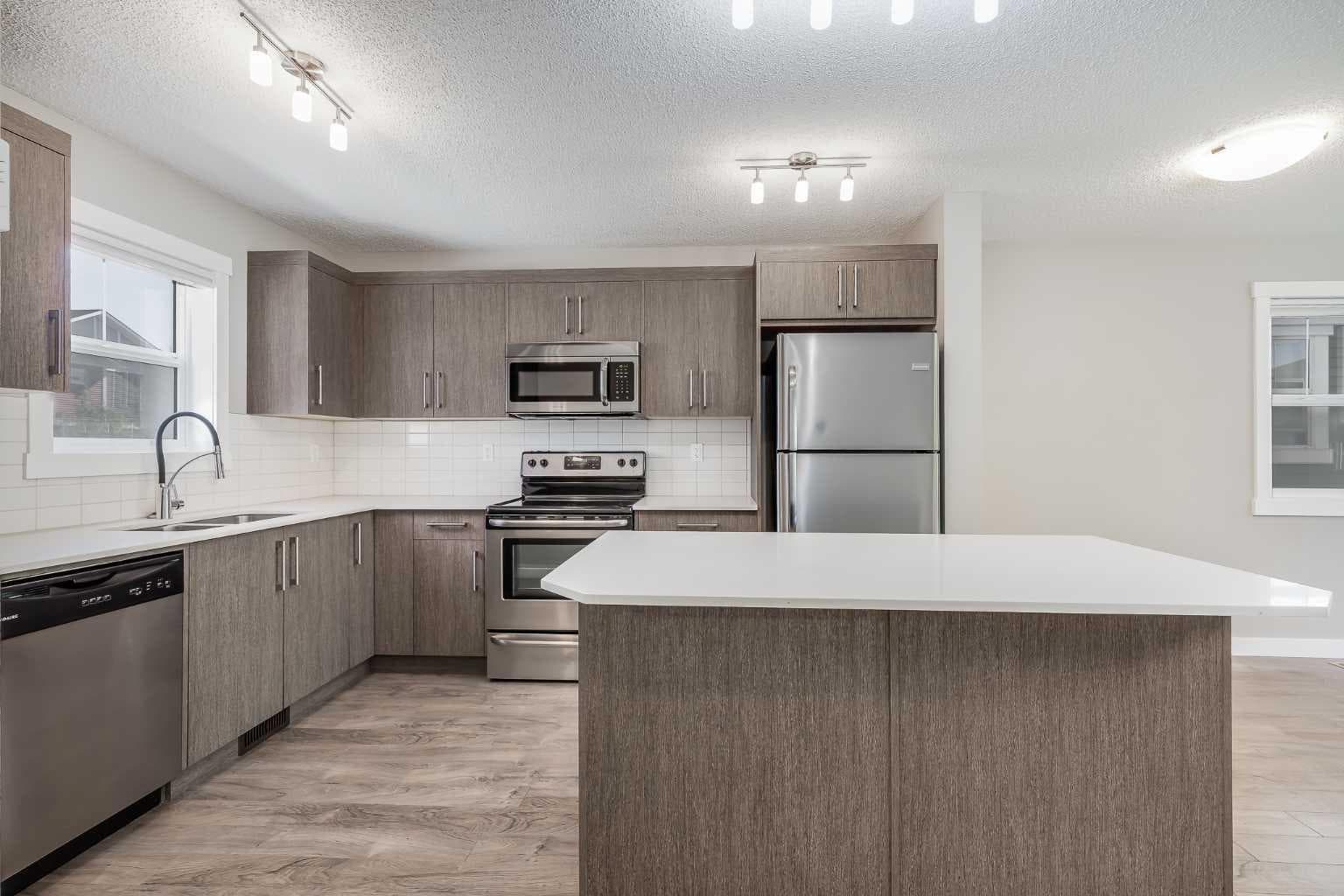 606, 1225 Kings Heights Way SE — photo 4