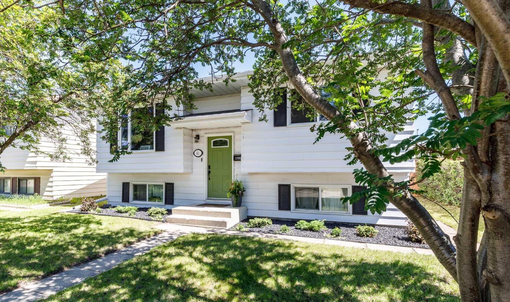 41 Mcdougall Crescent — photo 1