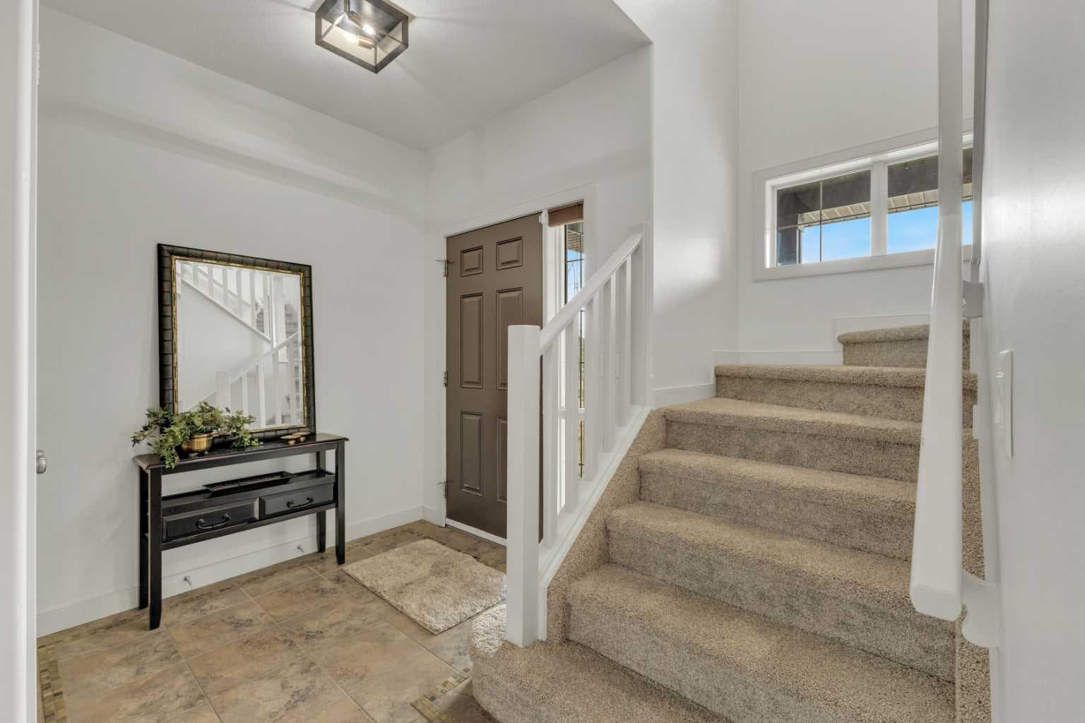 132 Ingle Close — photo 3