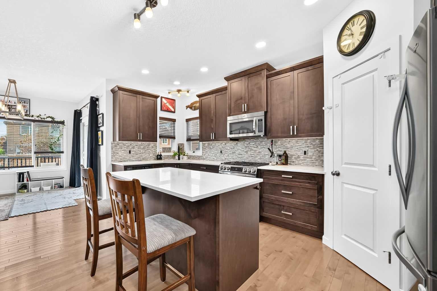 16 Sunrise Crescent — photo 4