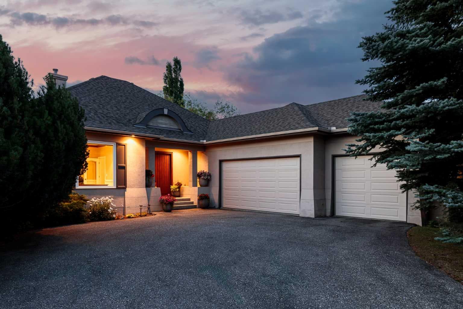 33 Ridge Pointe Drive — photo 1