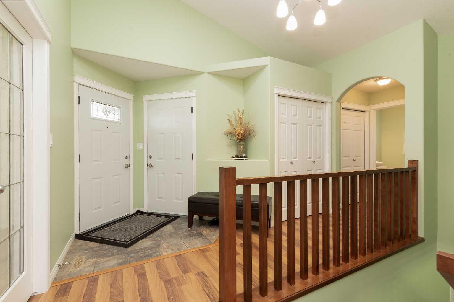 334 Mt Sunburst Way W — photo 4