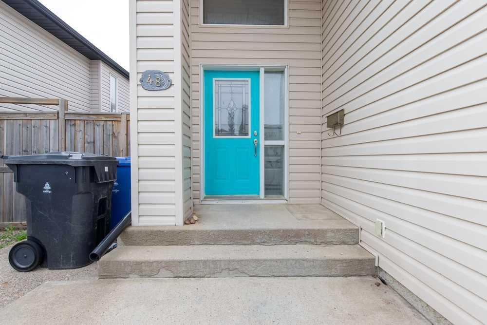 48 Blackfoot Court W — photo 3