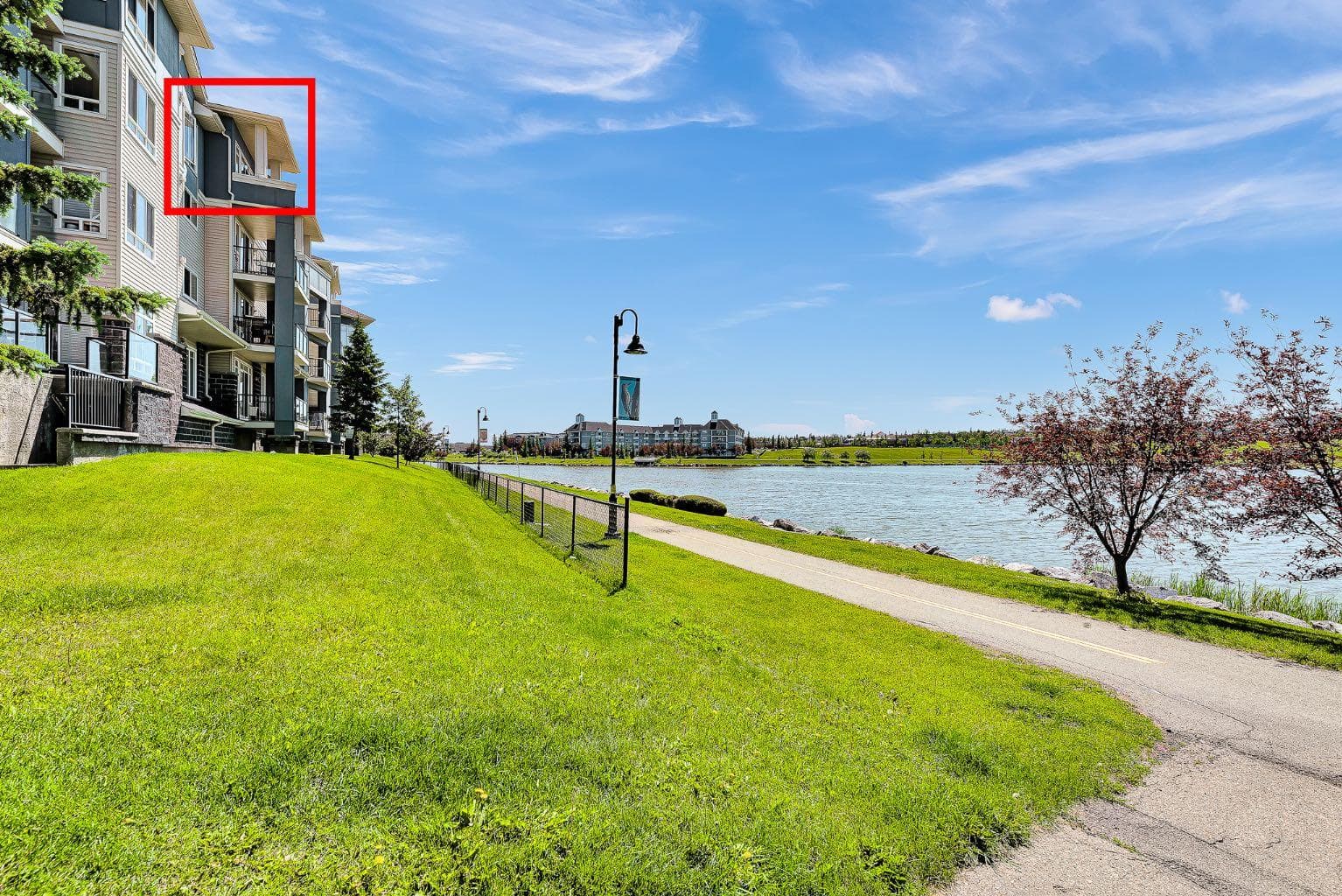 408, 108 Country Village Circle NE — photo 2