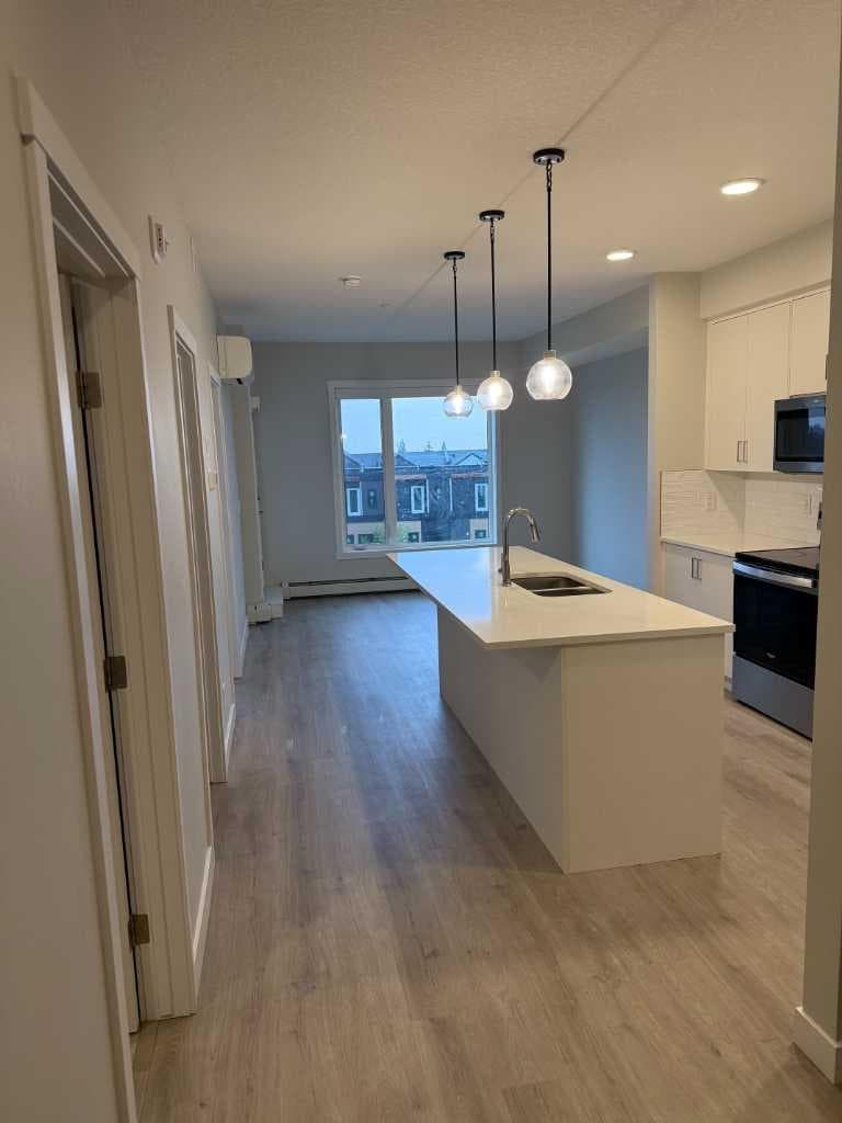 308, 660 Shawnee Square SW — photo 1