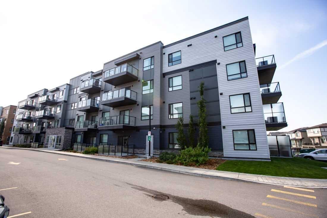 1403, 42 Cranbrook Gardens SE — photo 1
