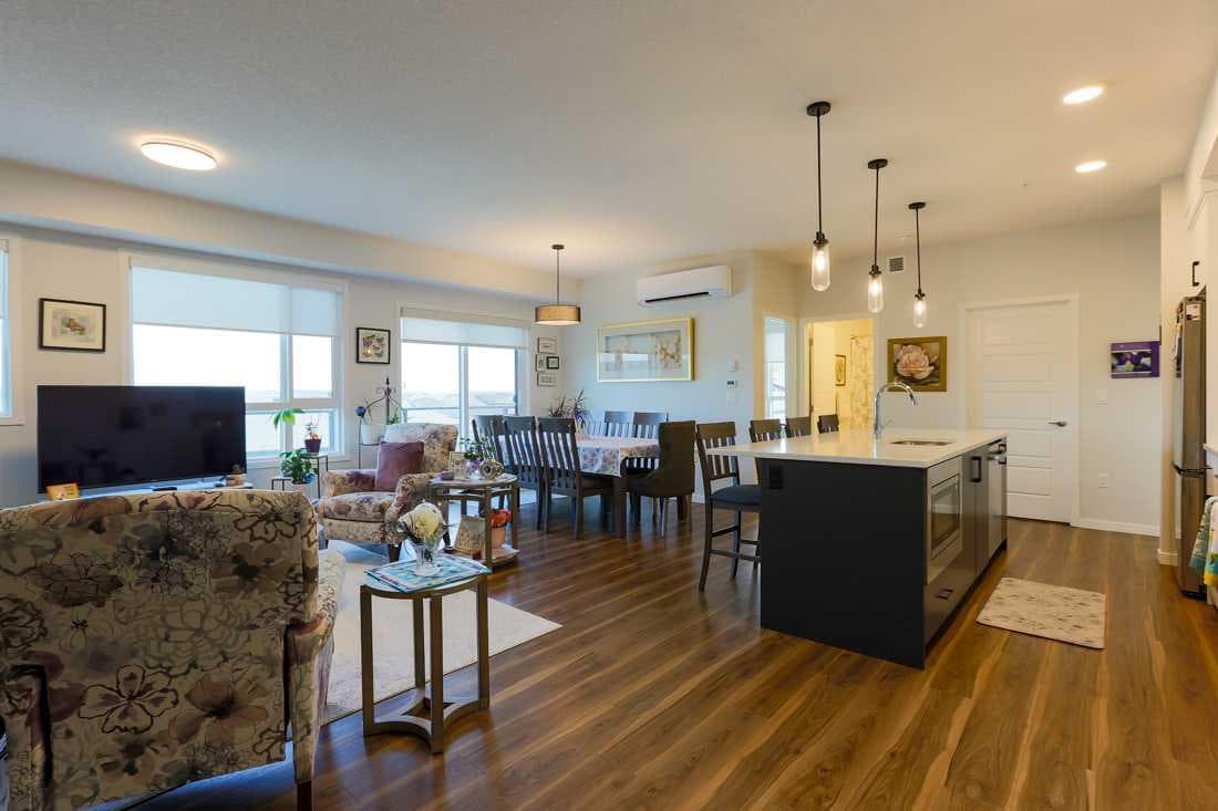 1403, 42 Cranbrook Gardens SE — photo 3