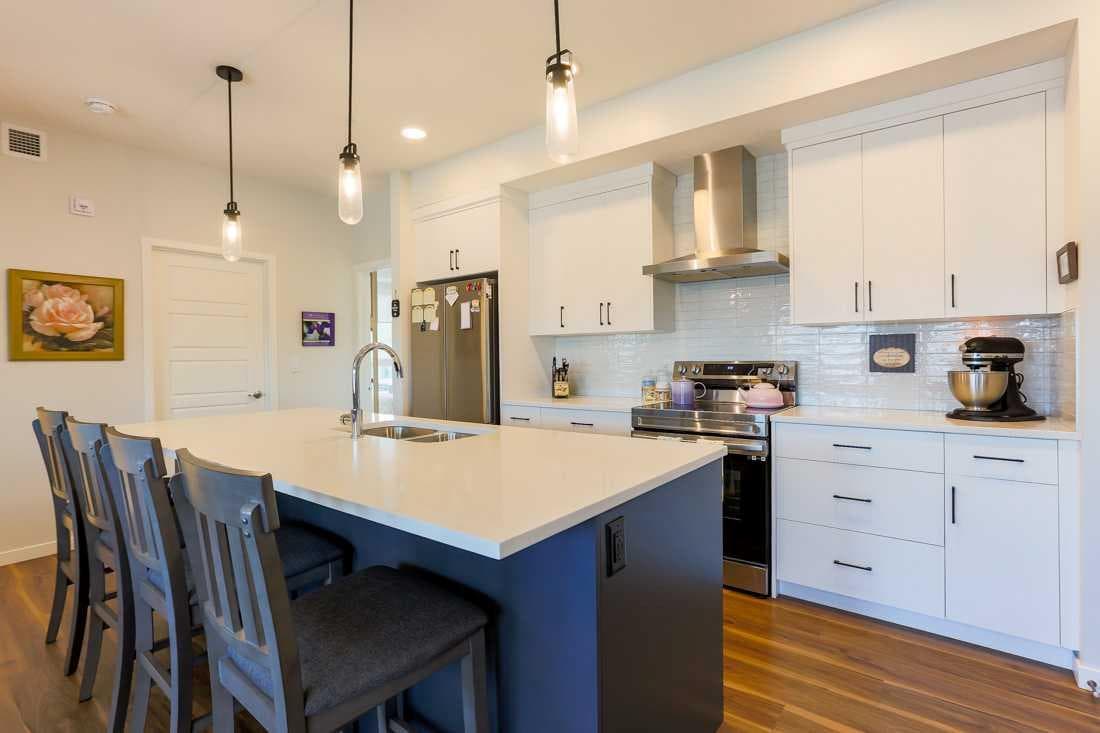 1403, 42 Cranbrook Gardens SE — photo 4