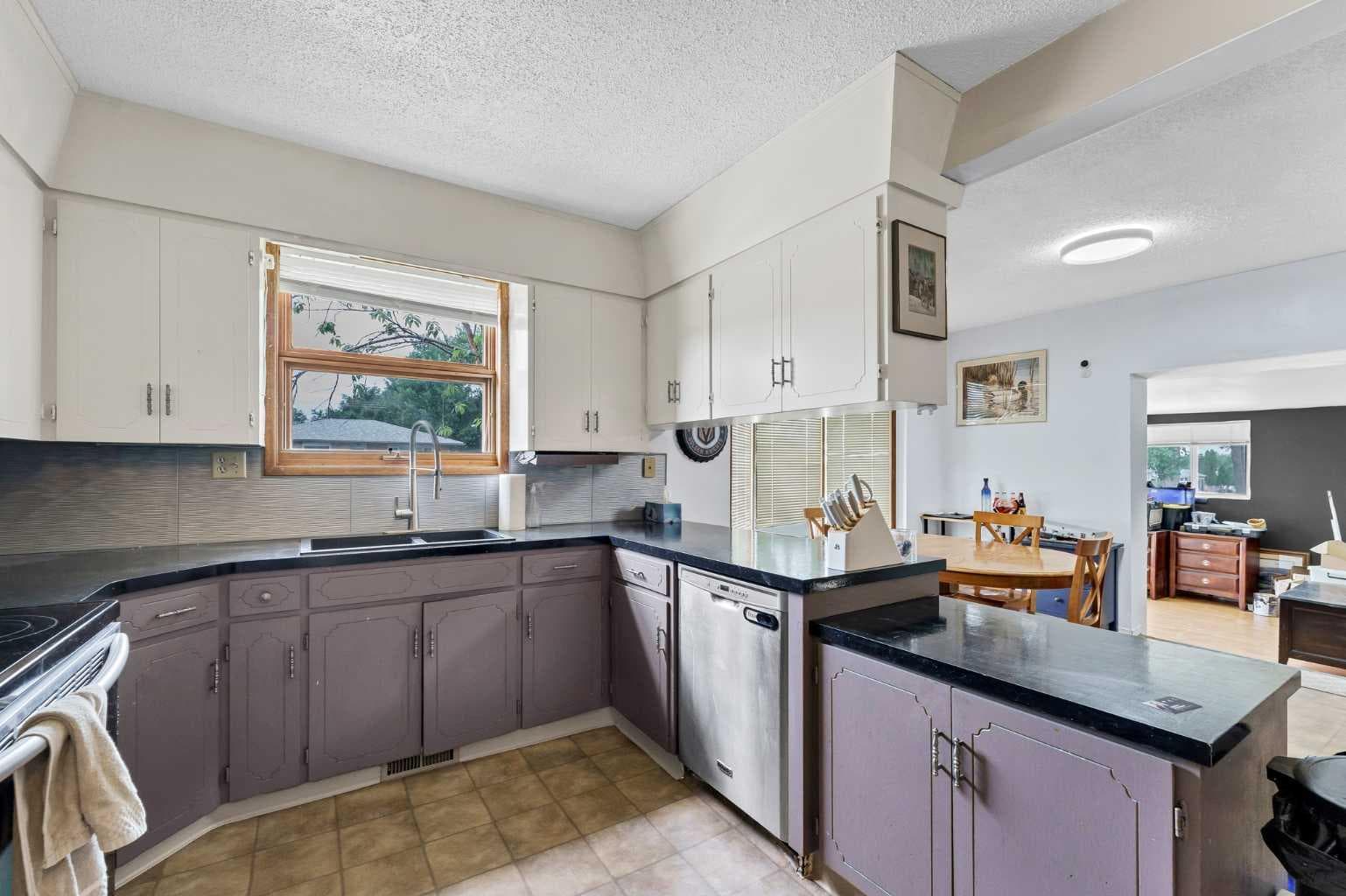 213 6 Street SE — photo 4