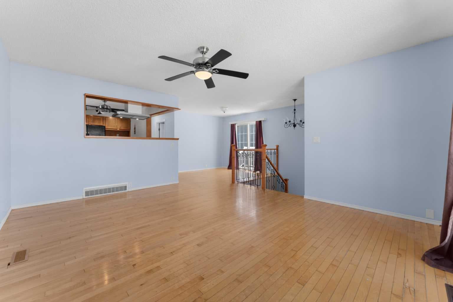 27 Elk Hill SE — photo 3