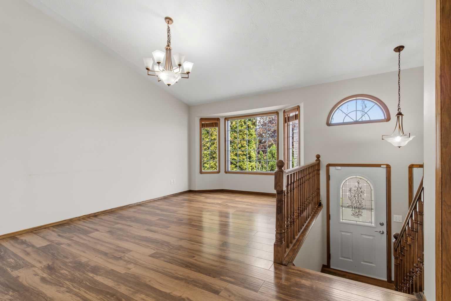 3 Pickering Close — photo 4