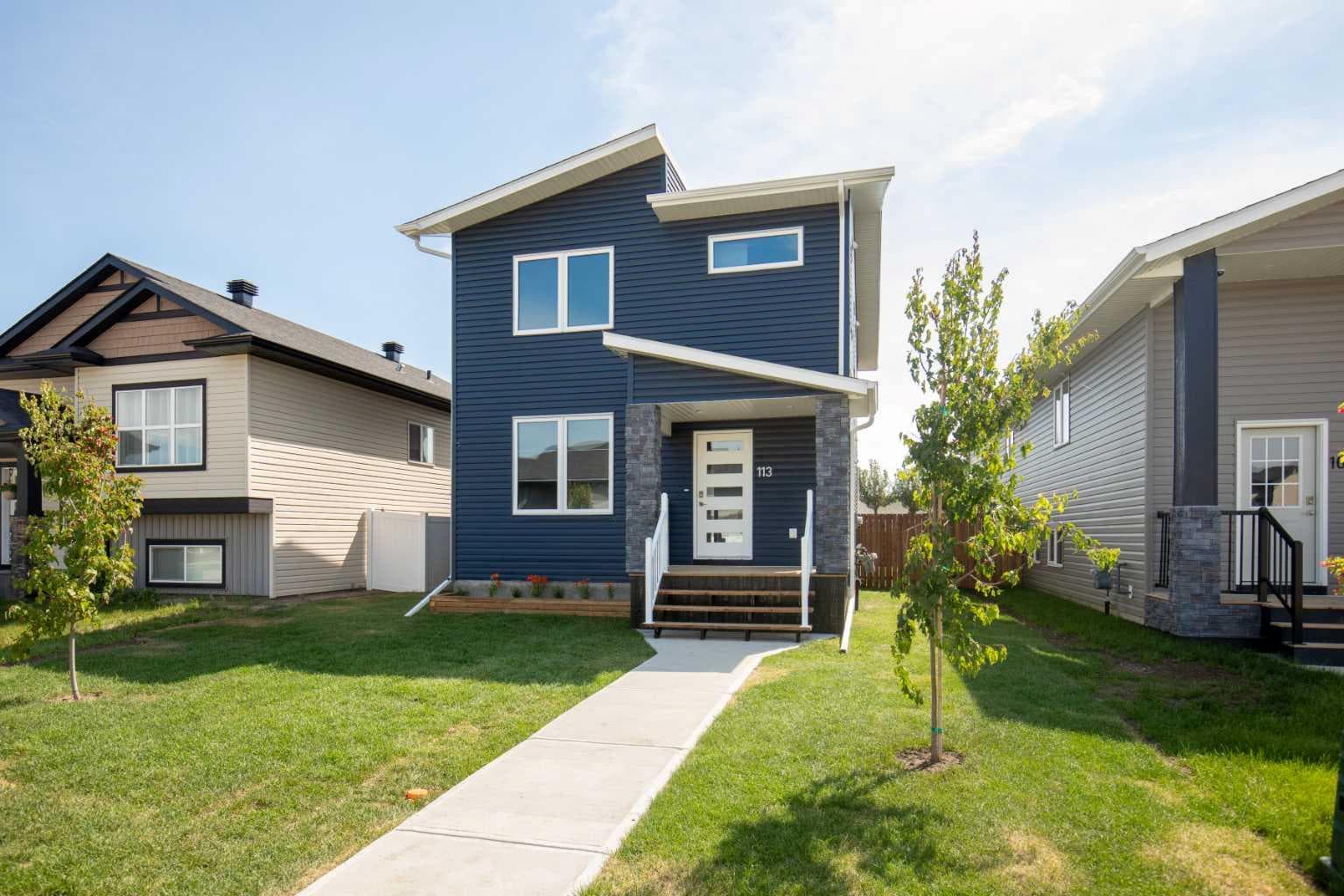 113 Aztec Crescent — photo 1
