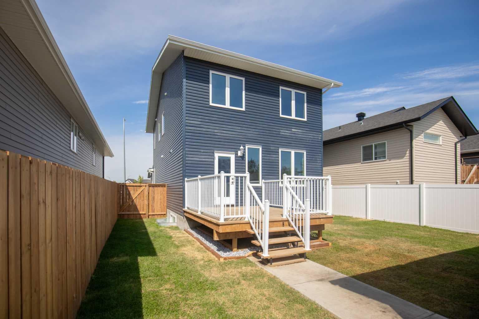 113 Aztec Crescent — photo 4