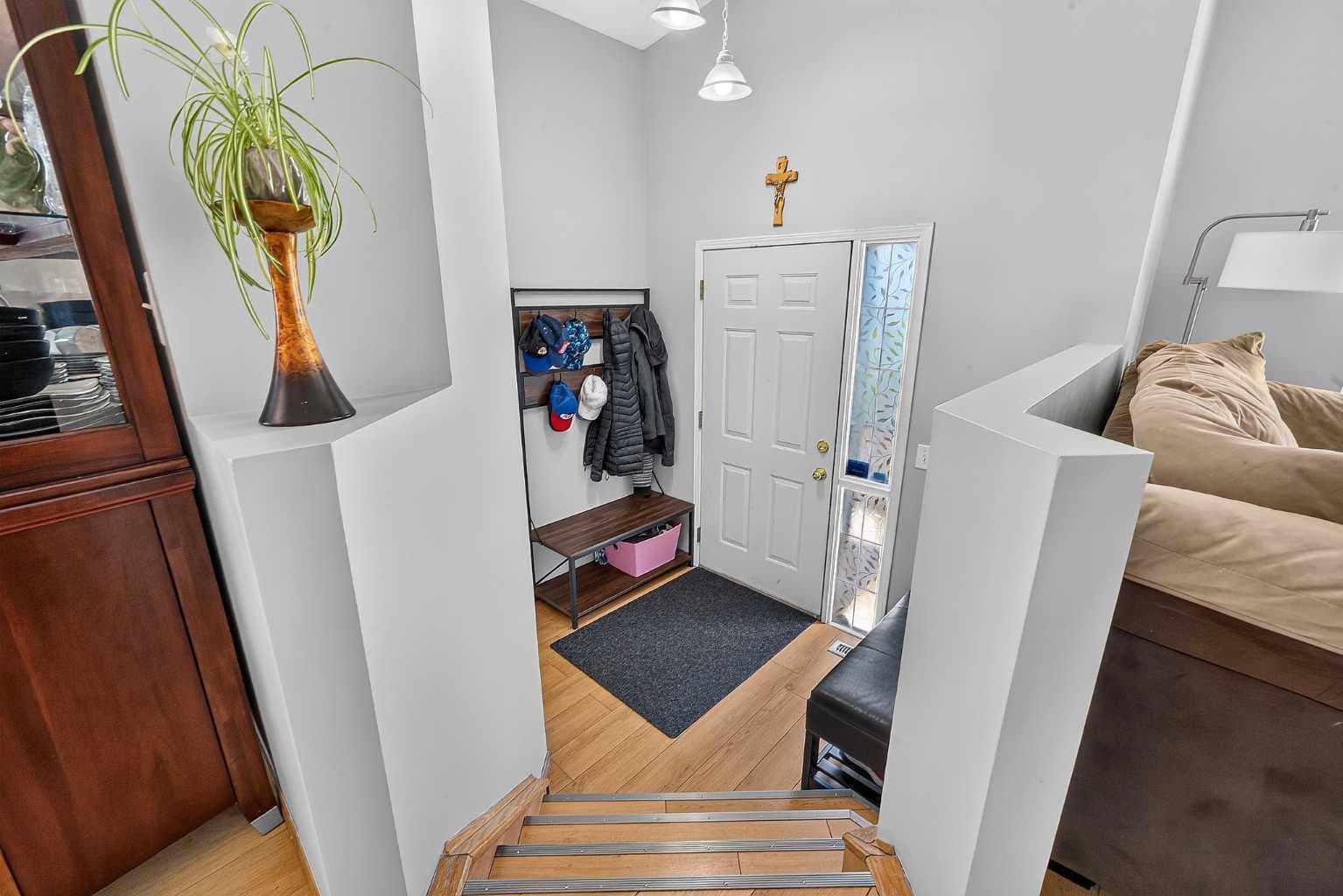173 Martin Crossing Crescent NE — photo 3