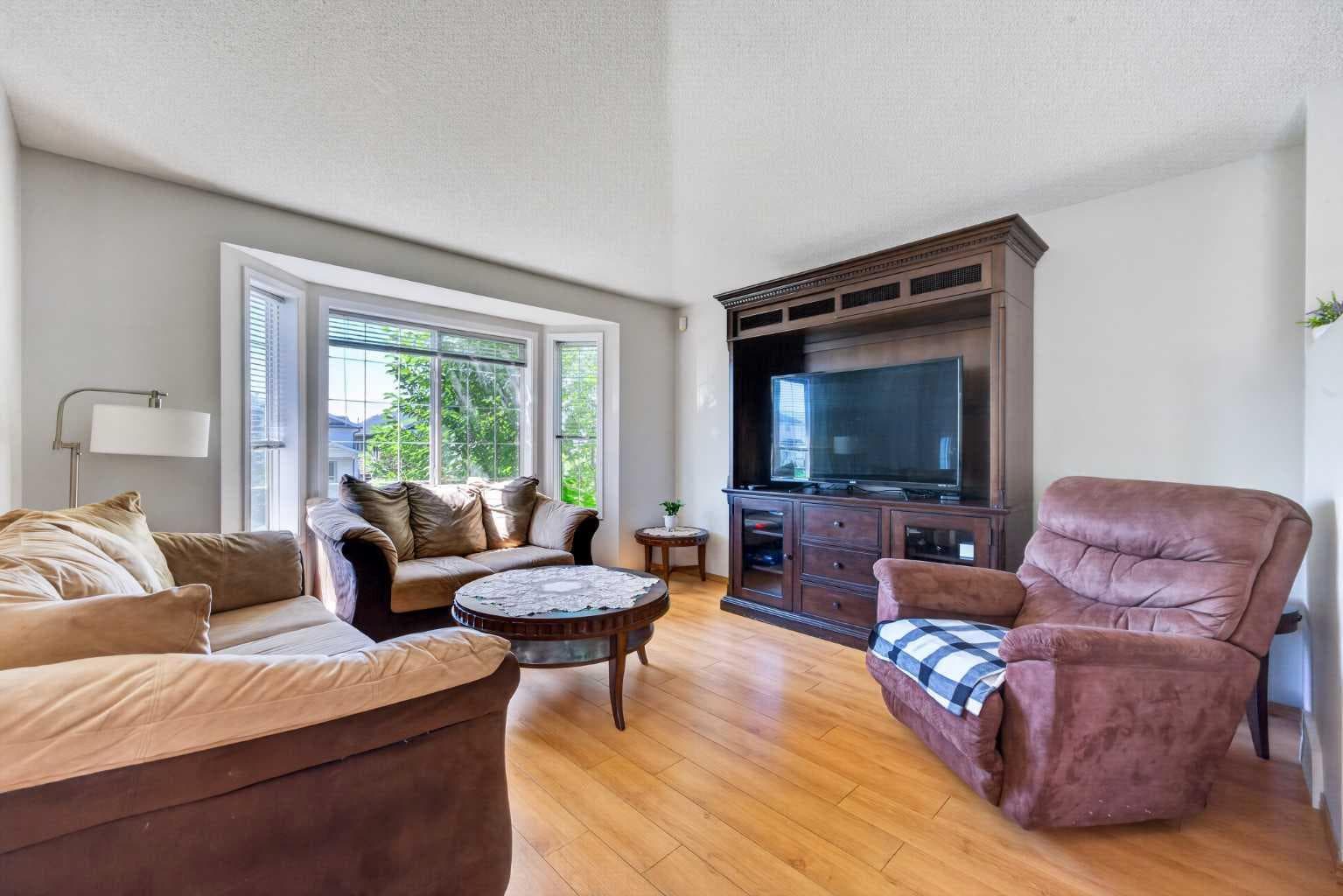 173 Martin Crossing Crescent NE — photo 5