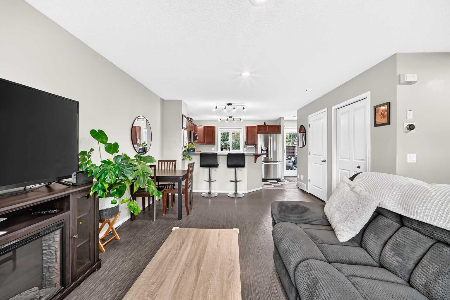 22 Everwillow Circle SW — photo 5