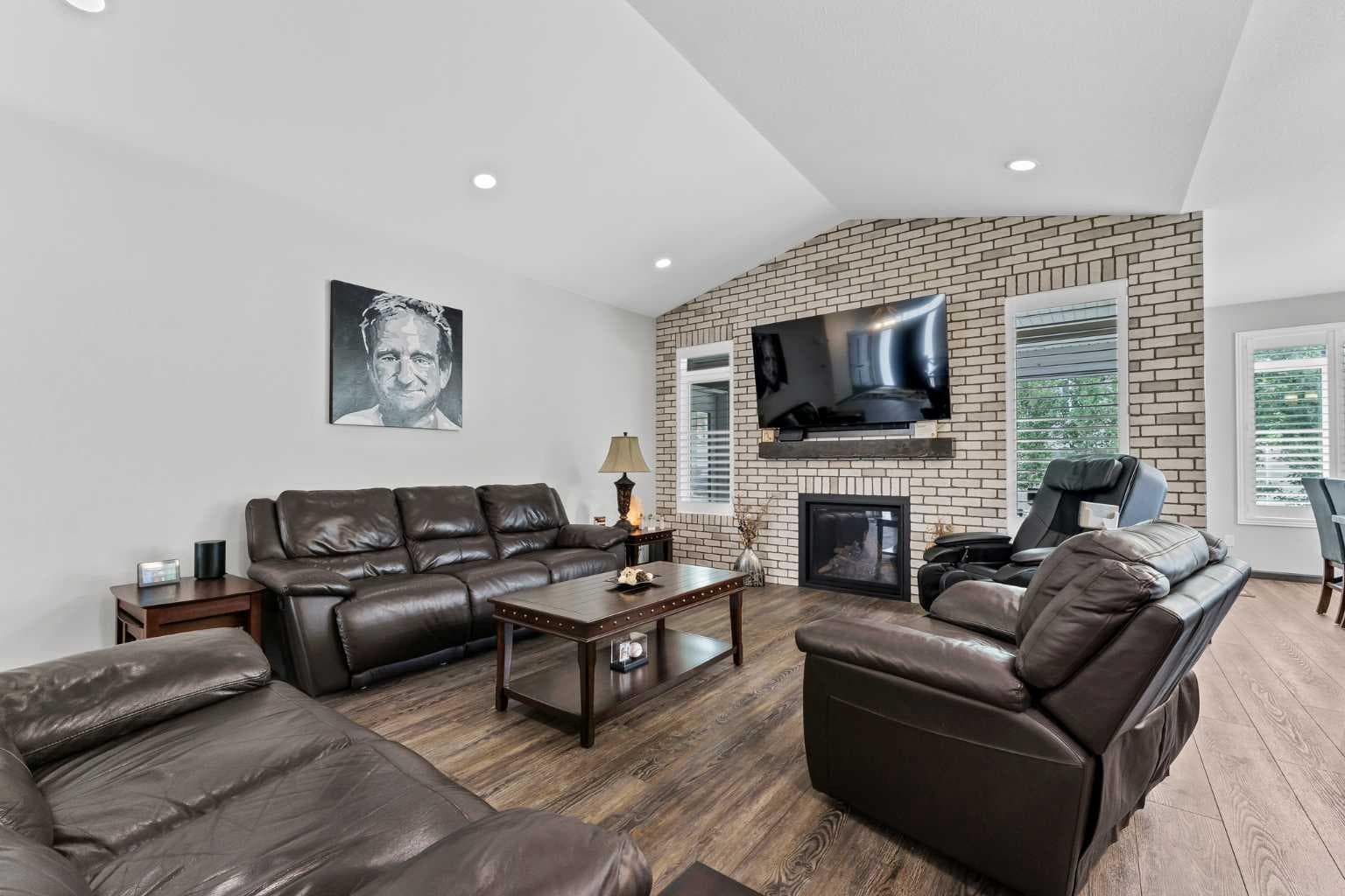 215 Hamptons Crescent SE — photo 5