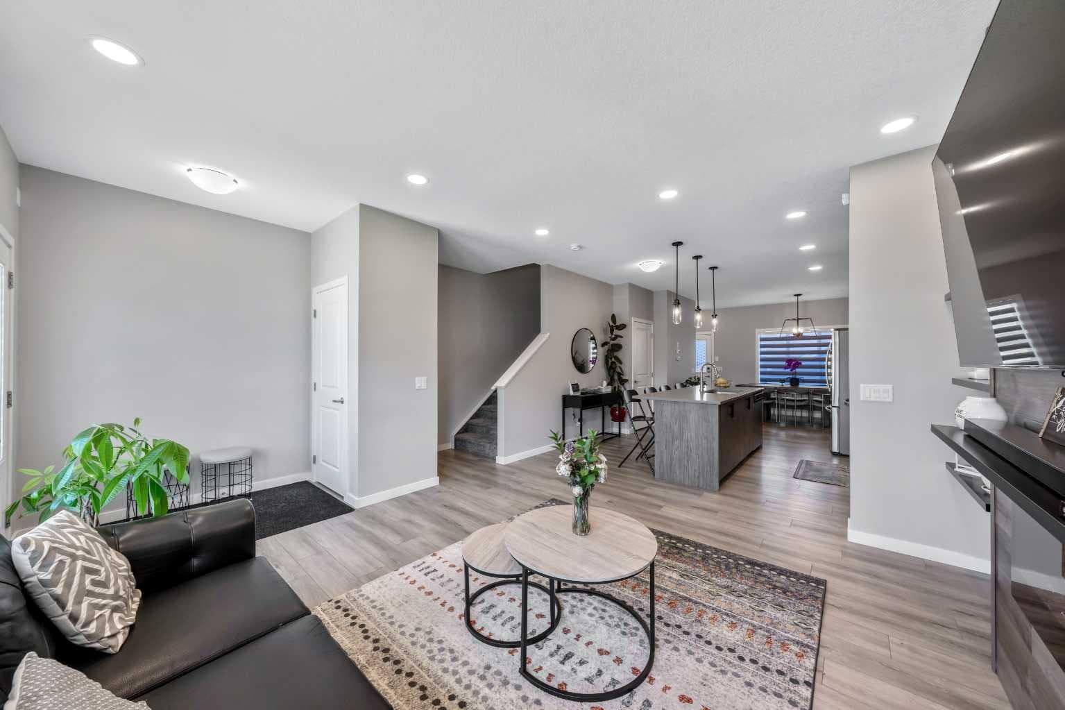 384 Chinook Gate Close SW — photo 5