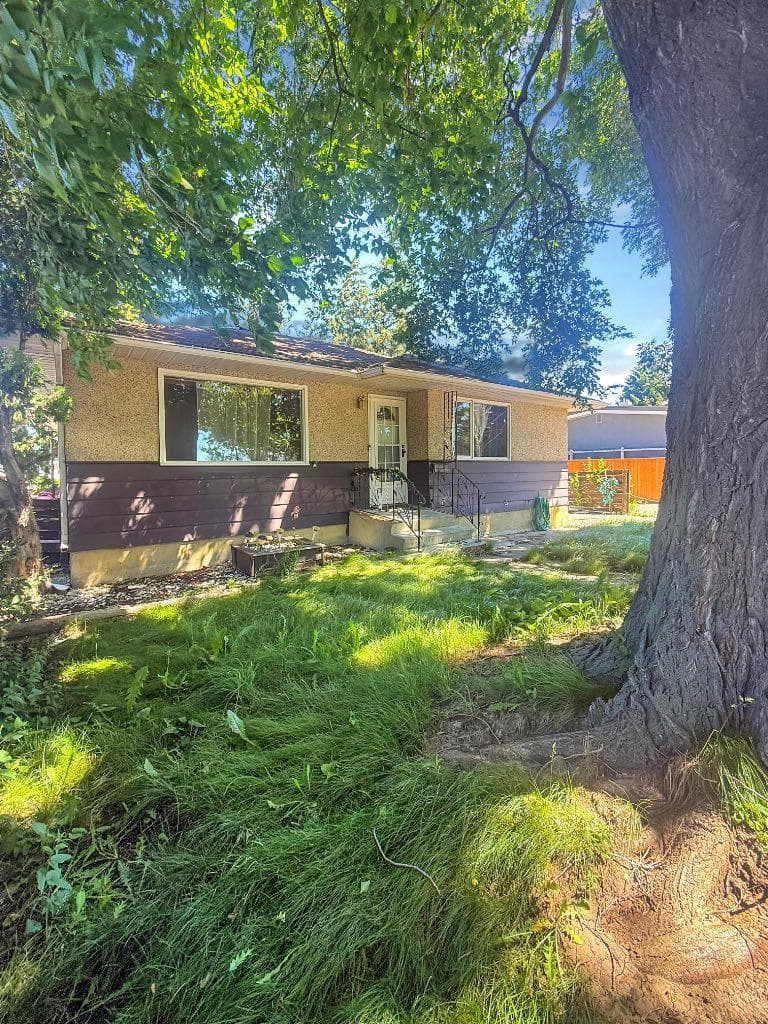 2411 5 Avenue N — photo 2