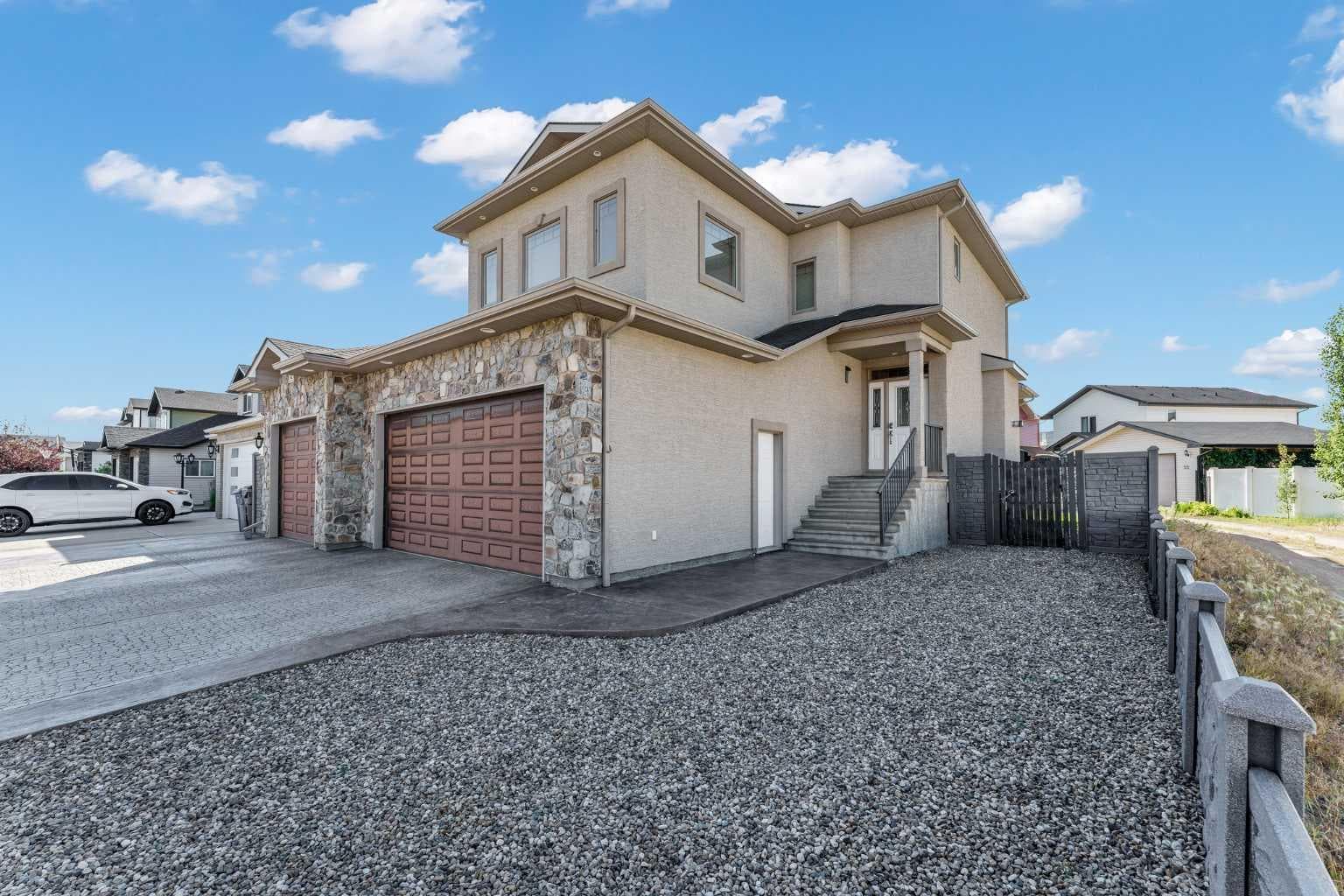 42 Somerset Link SE — photo 1