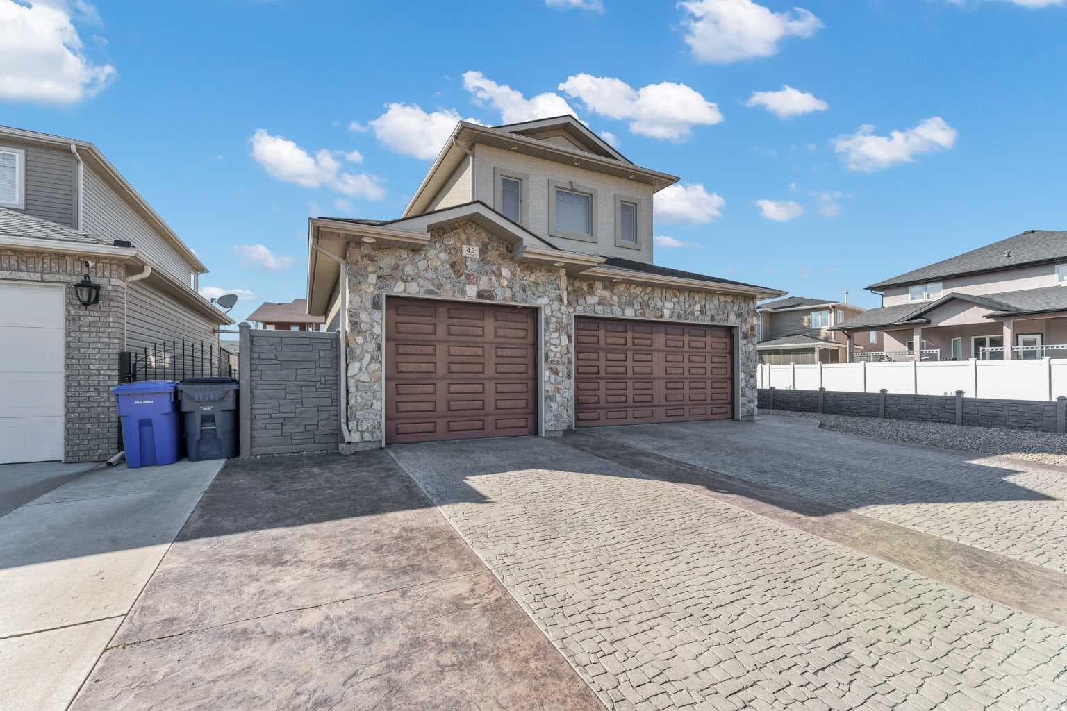 42 Somerset Link SE — photo 2