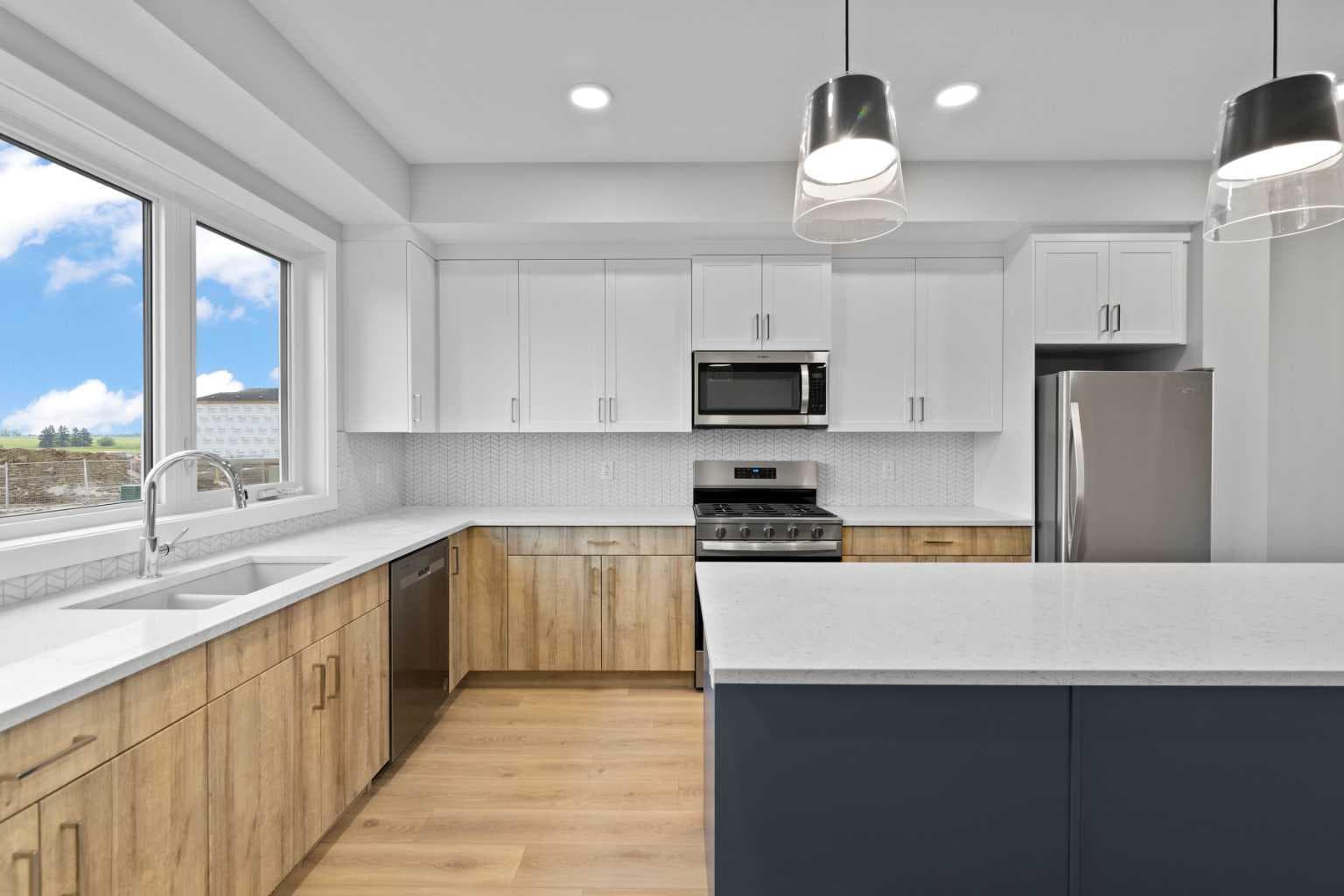 343 Belvedere Drive SE — photo 1