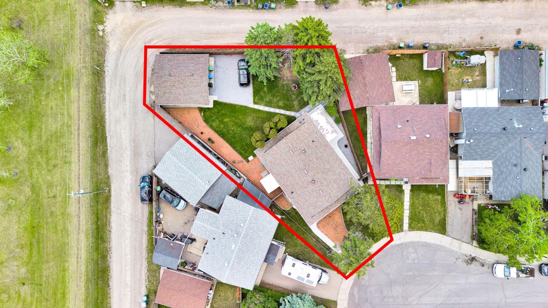 173 Margate Close NE — photo 2