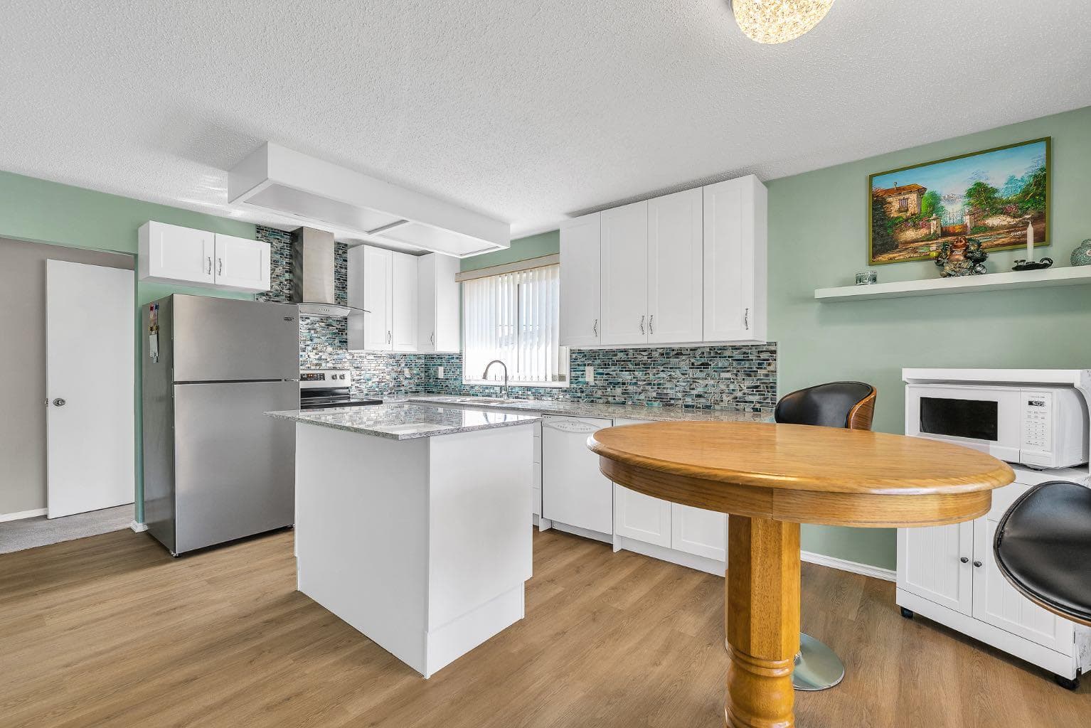 173 Margate Close NE — photo 5