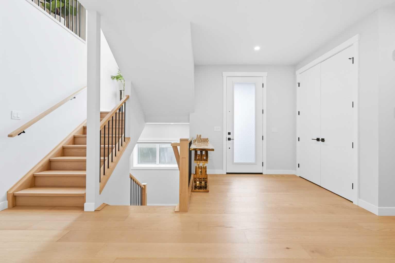 105 Rockhaven Green NW — photo 5