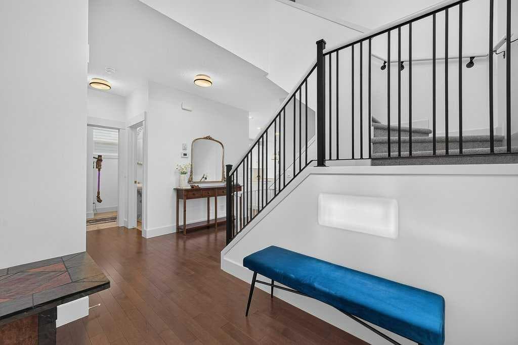 232 Copperpond Circle SE — photo 4