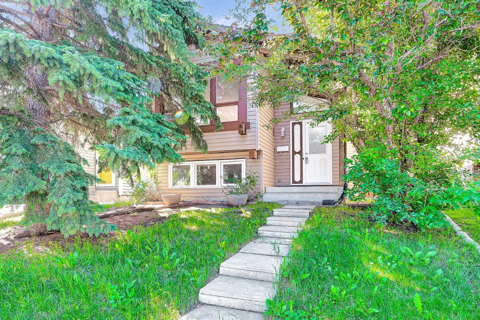 43 Taraglen Road NE — photo 1