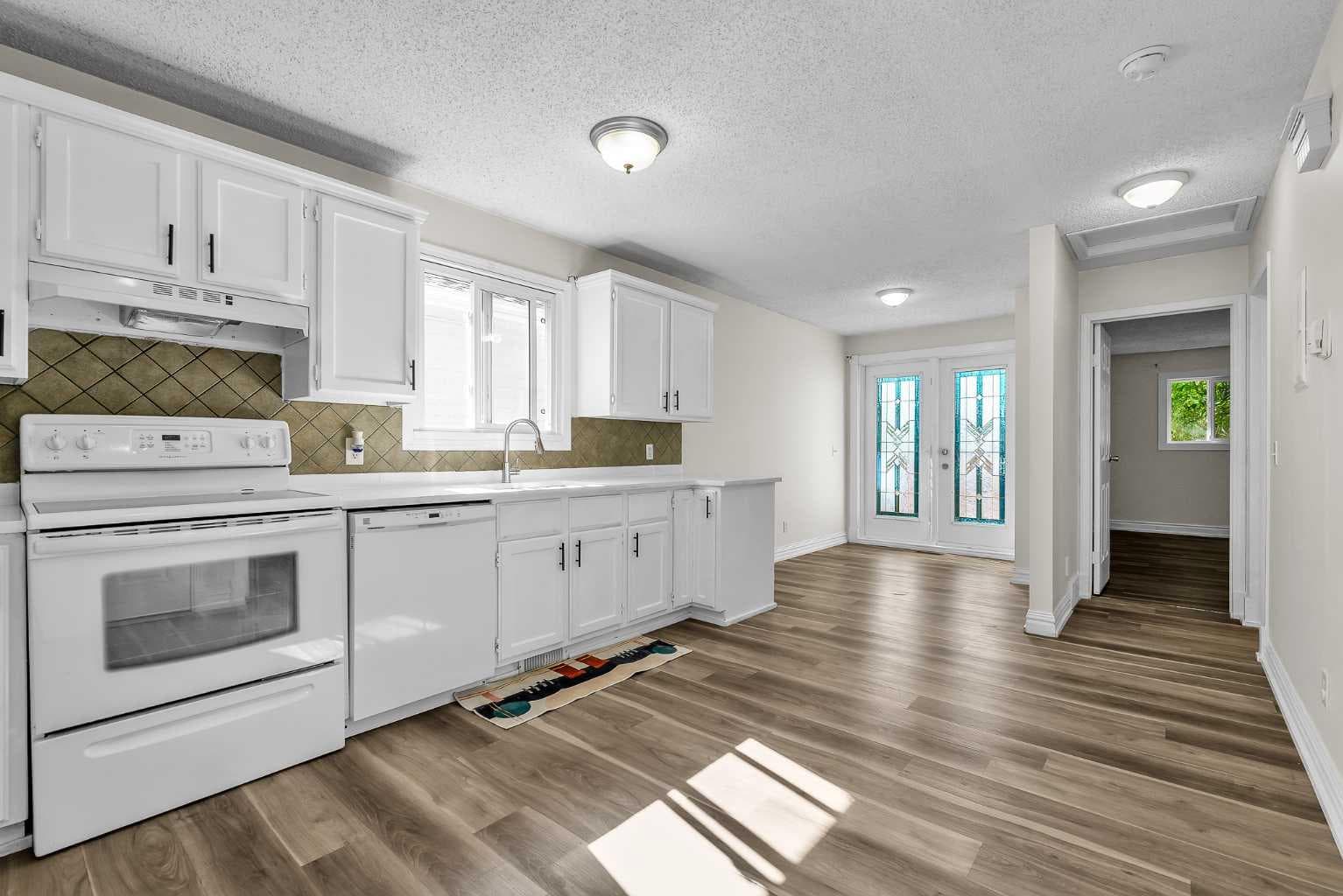 43 Taraglen Road NE — photo 3