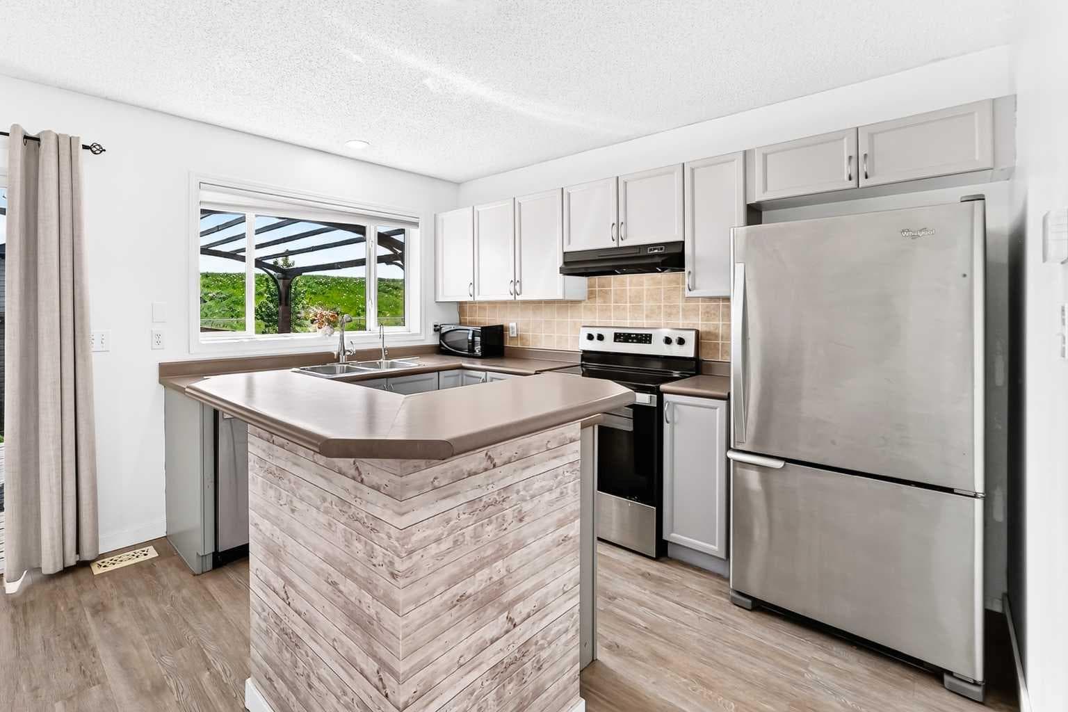 294 Elgin View SE — photo 5