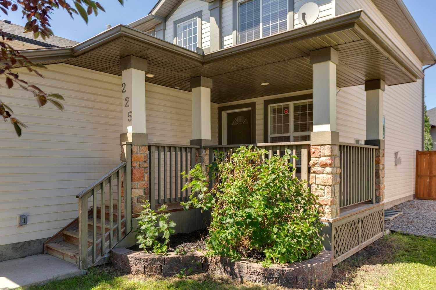 225 West Lakeview Drive — photo 2