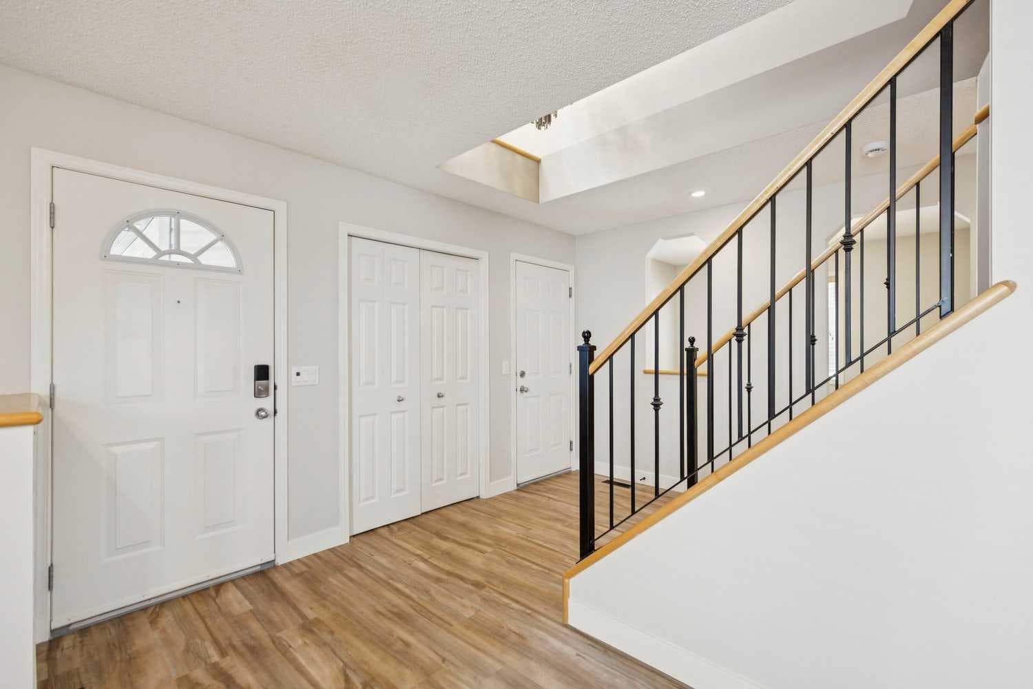 225 West Lakeview Drive — photo 4
