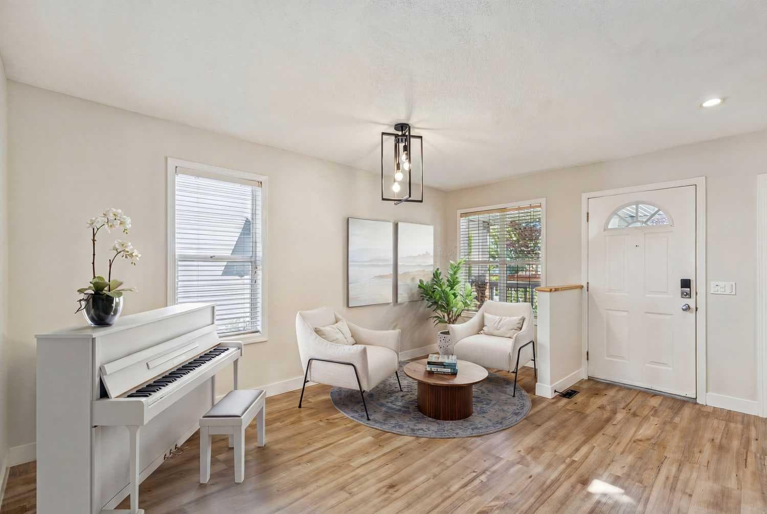 225 West Lakeview Drive — photo 5