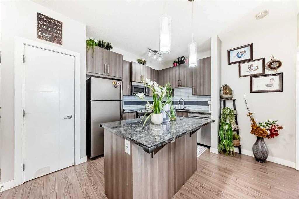 308, 12 Sage Hill Terrace NW — photo 3