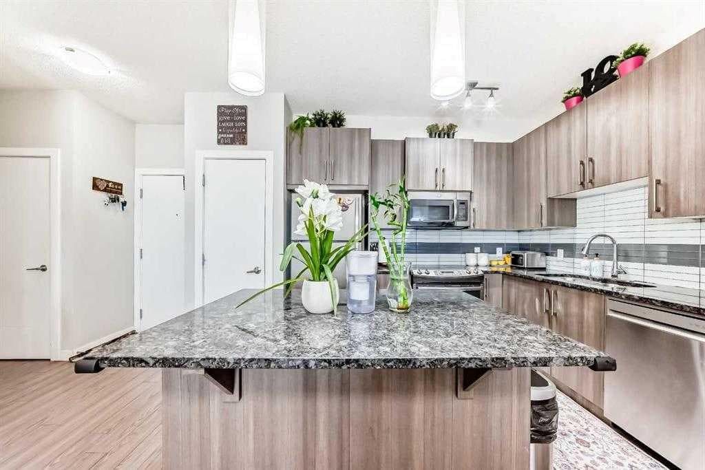 308, 12 Sage Hill Terrace NW — photo 4