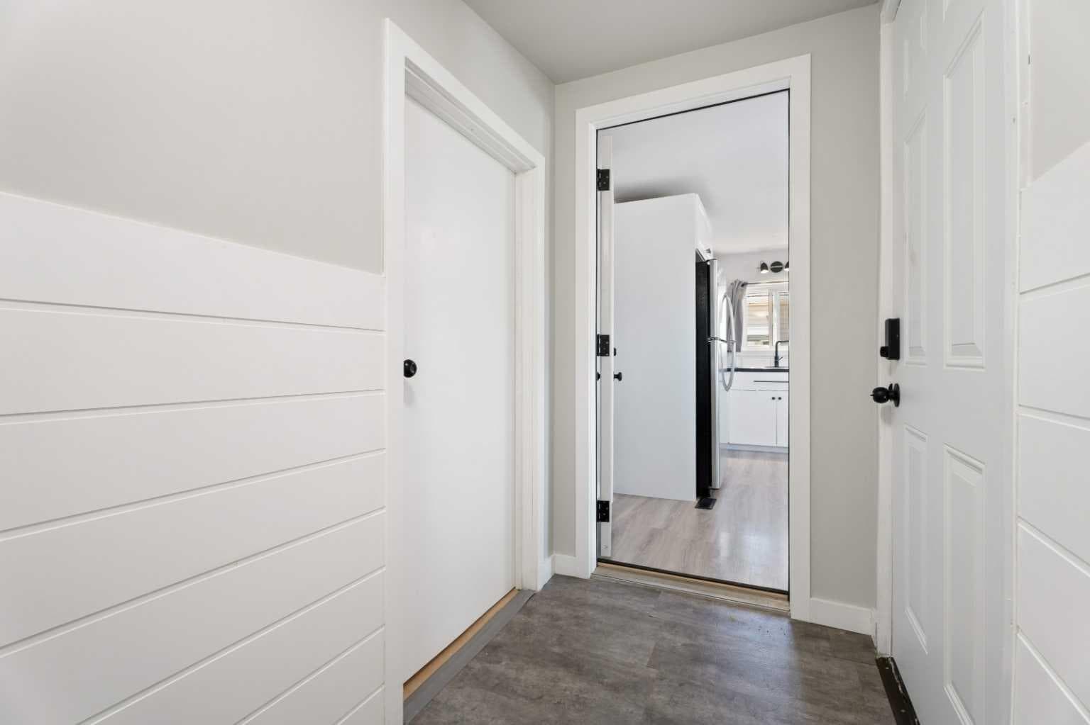 232 Polar Avenue NE — photo 4