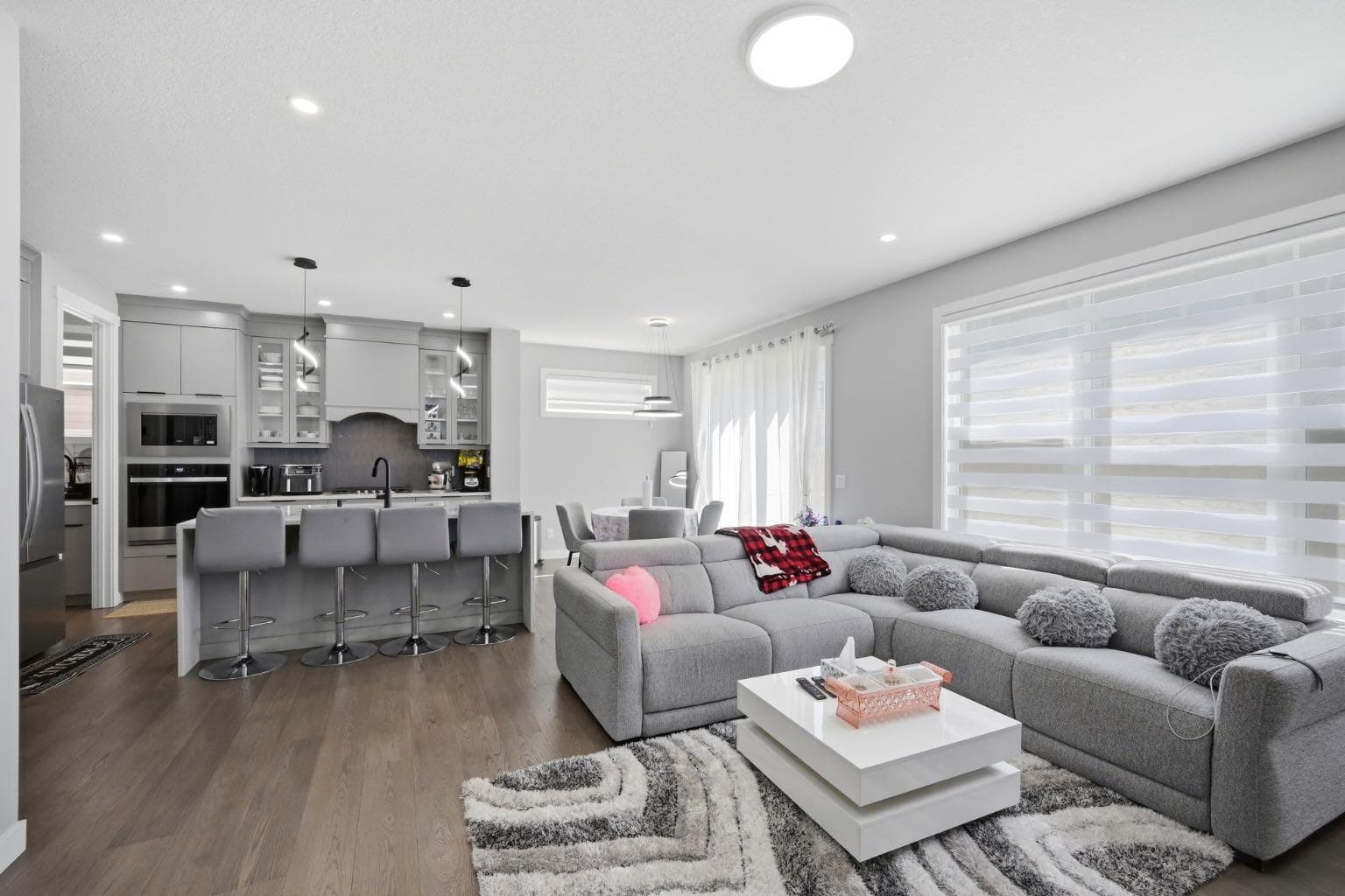 79 amblefield Grove NW — photo 4