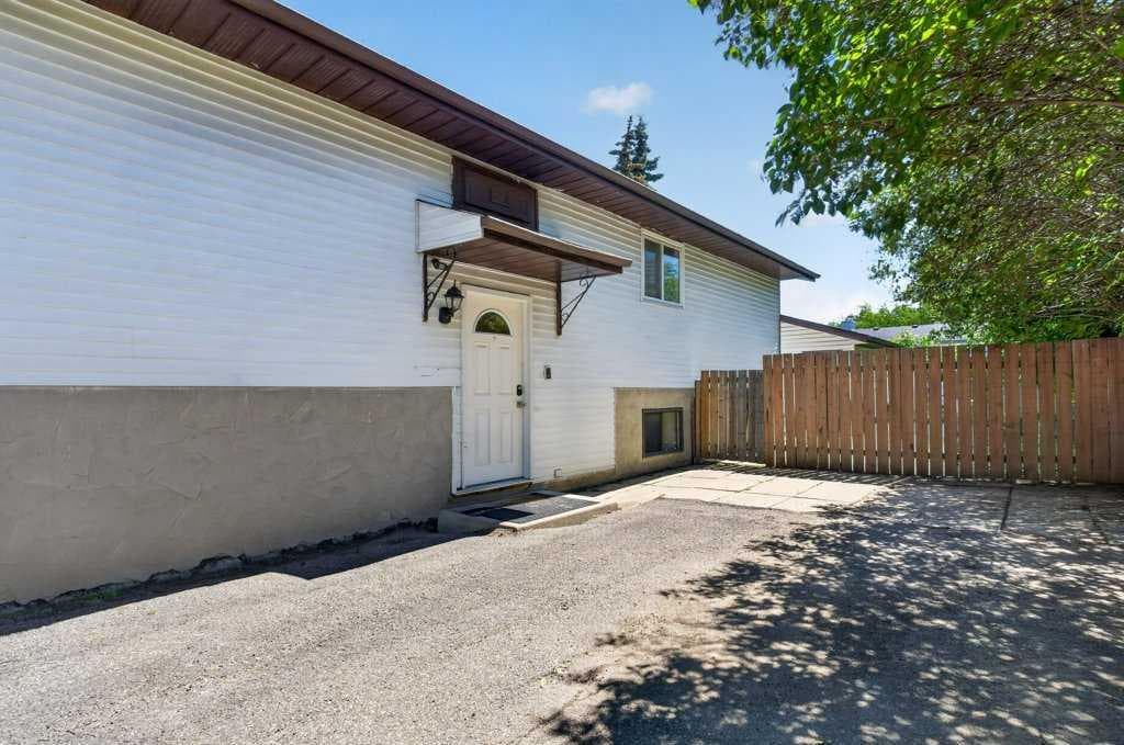 20 McKinley Road SE — photo 3