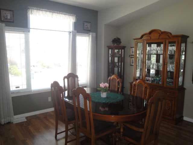 94 Heritage Lane W — photo 3