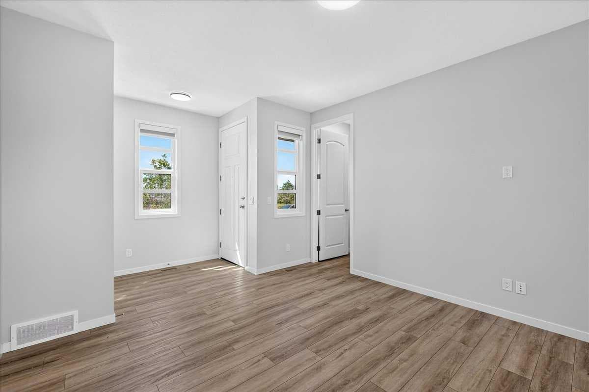 128 Setonstone Manor SE — photo 4