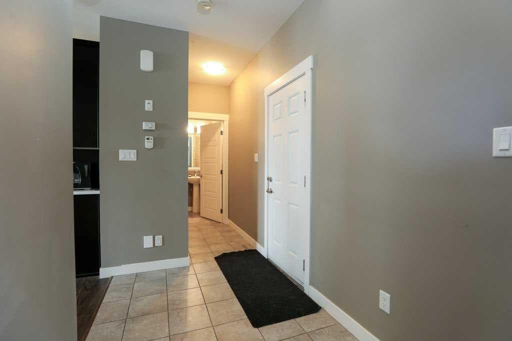 567 Moonlight Lane W — photo 3