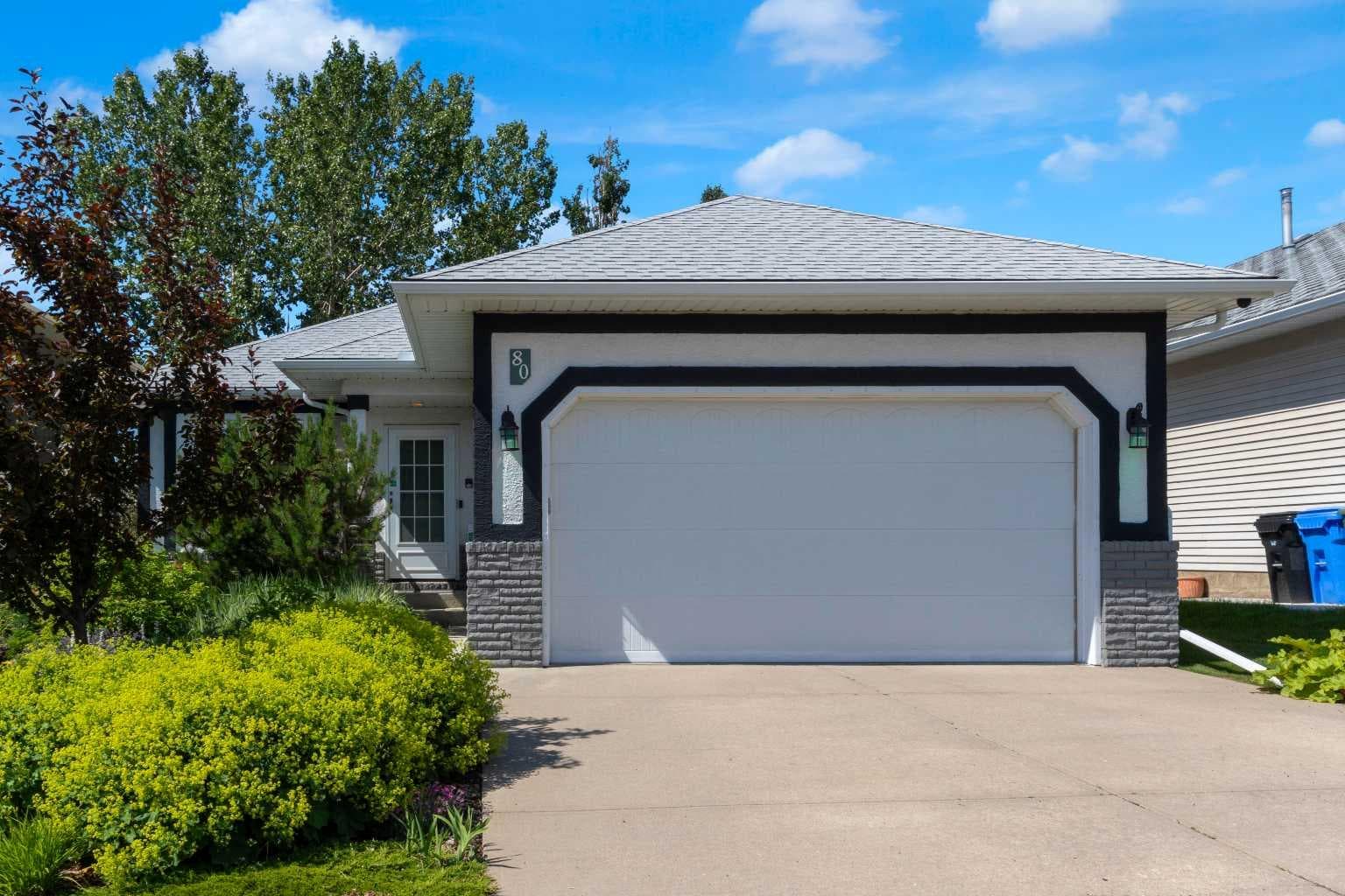 Detached in Scenic Acres